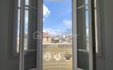 DERNIER ETAGE AVEC BALCON ET VUE SPECTACULAIRE SUR PARIS ET LA DEFENSE – 3 pièces – 2 chambres – 59 m²