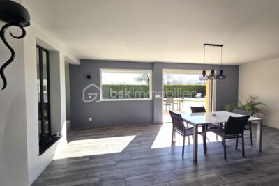 Villa contemporraine 490 000 € – 7 pièces – 5 chambres – 161 m²