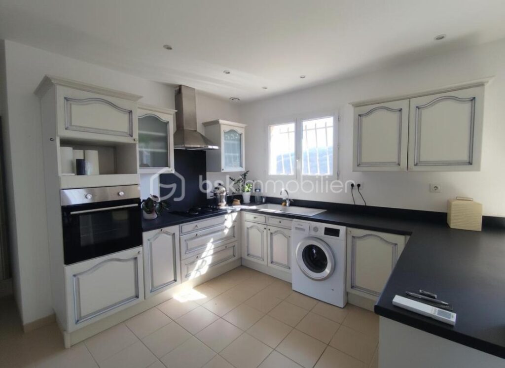 VILLA 83M² – TERRAIN 600m² – VUE IMPRENABLE – 4 pièces – 3 chambres – 83 m²