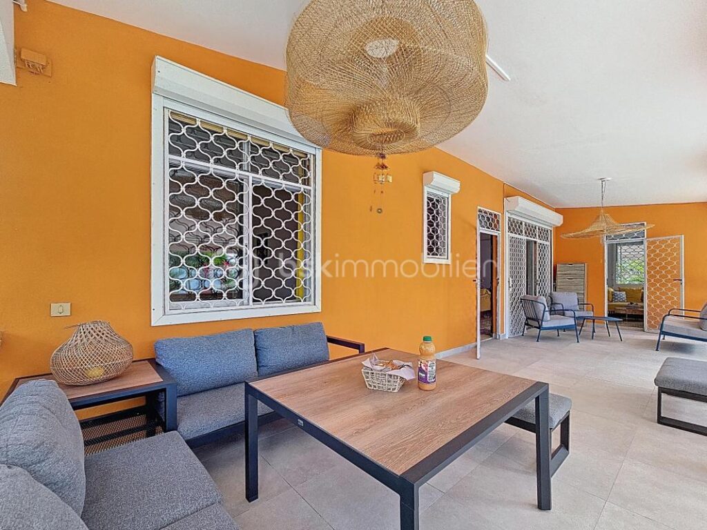 Villa 165 m2 piscine garage 3 chambres et atelier – 5 pièces – 3 chambres – 165 m²