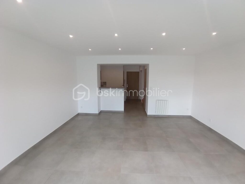 TRES BEL APPARTEMENT T3 DUPLEX DE 2020 AVEC GRANDE TERRASSE ET JARDINET CLOS DE 35M2 – 3 pièces – 2 chambres – 72 m²