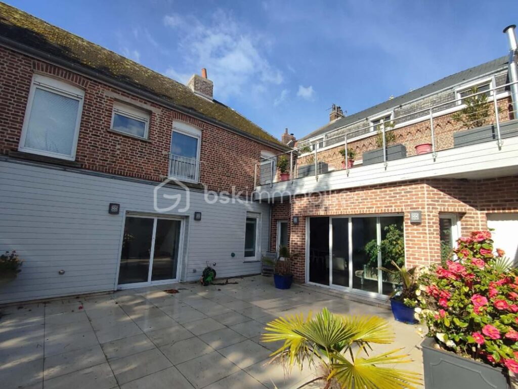 Maison de ville HYPER CENTRE PUR de 1948, 402m2, 15 pièces !!!! – 15 pièces – 9 chambres – 402 m²