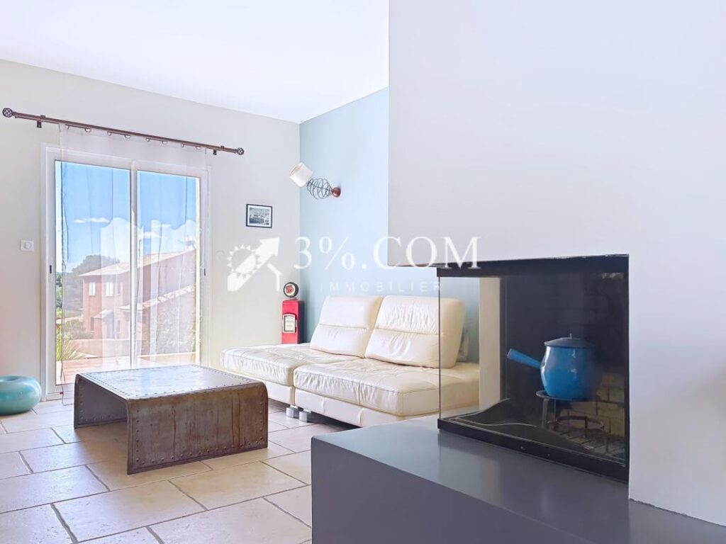 Villa contemporaine d&rsquo;architecte – 7 pièces dans un cadre na – 7 pièces – 4 chambres – 157 m²