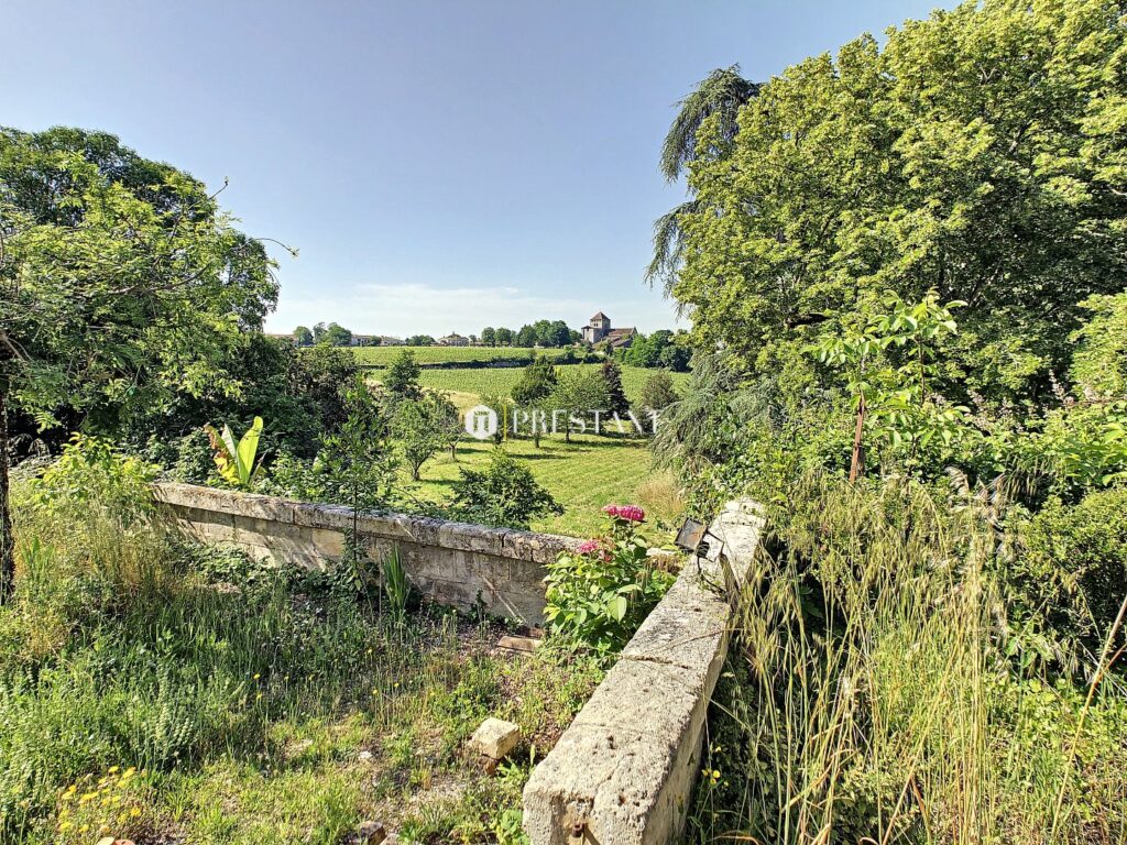 Propriété viticole – NR pièces – 9 chambres – 780 m²