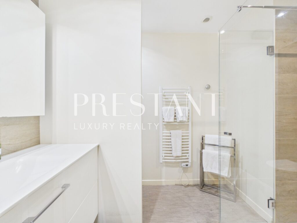 Maison – 6 pièces – 5 chambres – 260 m²