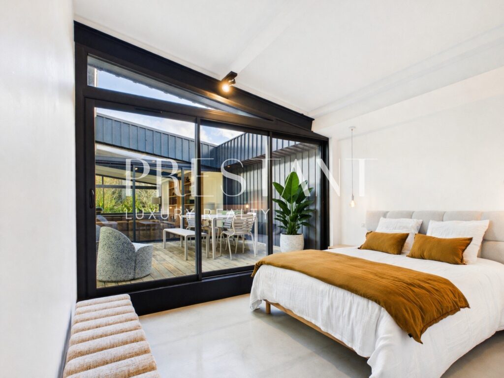 Maison – 5 pièces – 3 chambres – 226 m²