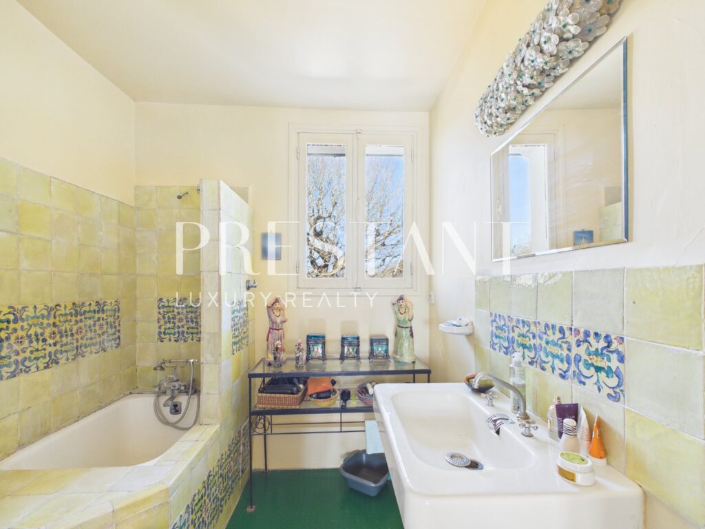 Appartement – 3 pièces – 2 chambres – 93 m²