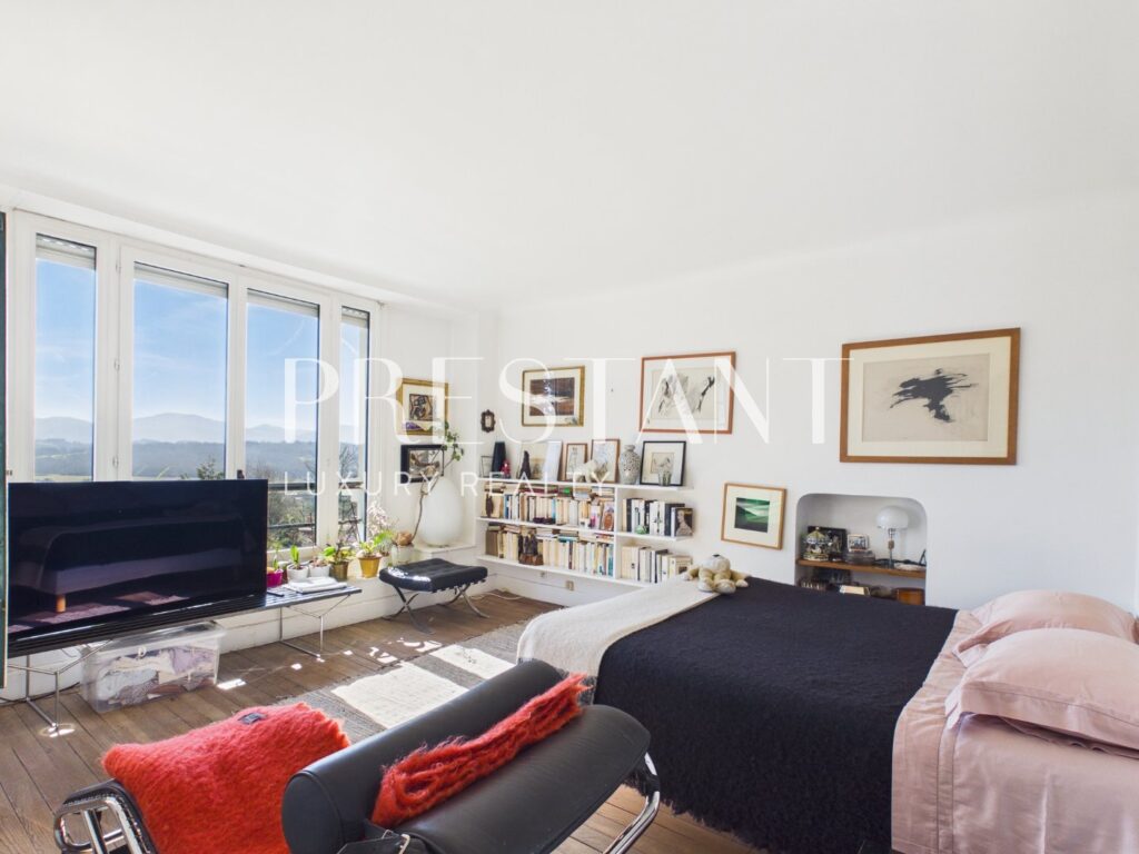 Appartement – 3 pièces – 2 chambres – 93 m²