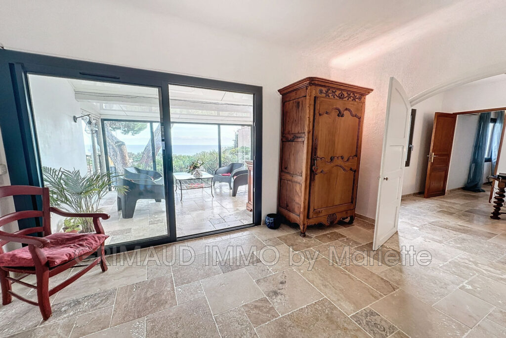 belle vue mer pour cette maison provencale au calme et 4 chamb – 6 pièces – 4 chambres – 183.00 m²