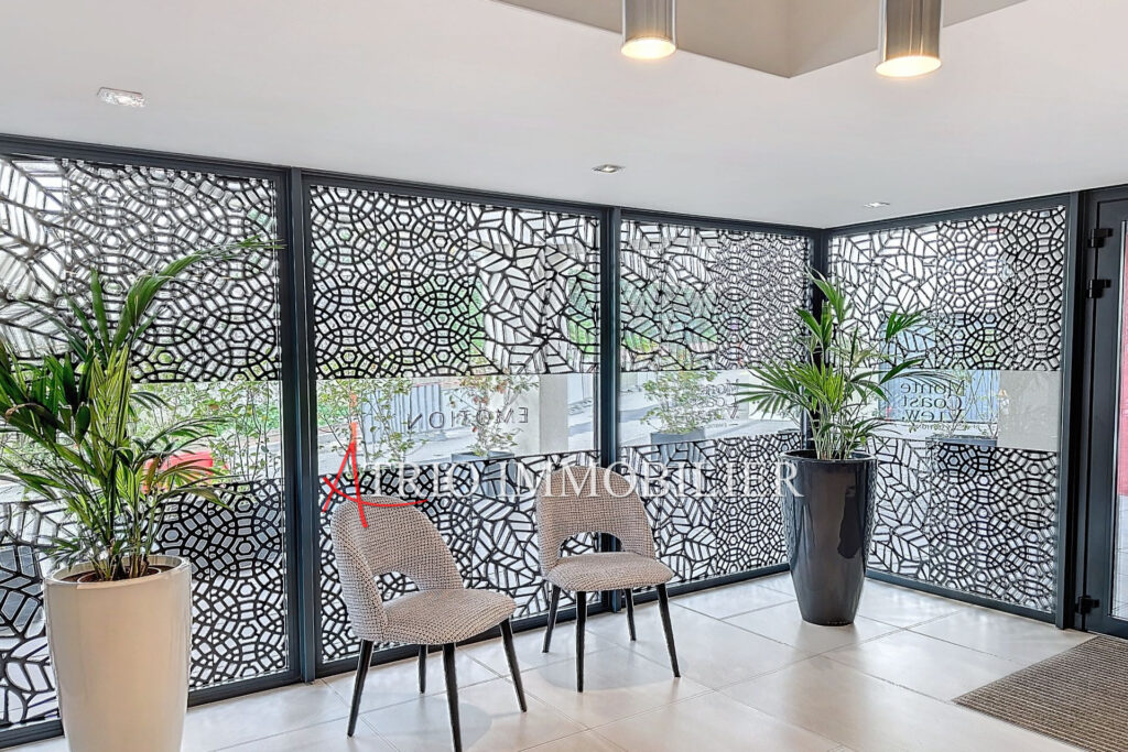 Dans une magnifique Résidence récente avec piscine à débordeme – 1 pièce – NR chambres – 28.00 m²