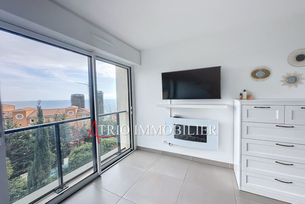 Dans une magnifique Résidence récente avec piscine à débordeme – 1 pièce – NR chambres – 28.00 m²