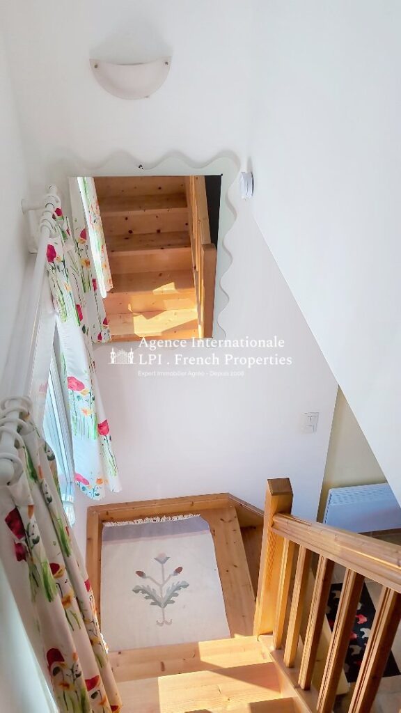 Maison individuelle – 4 pièces – NR chambres – 117 m²