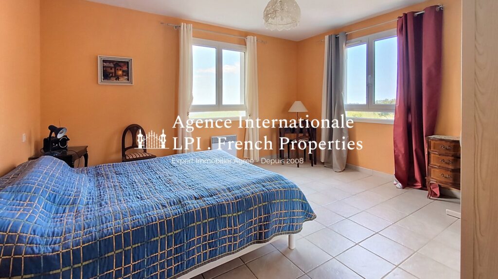 Maison individuelle – 4 pièces – NR chambres – 117 m²