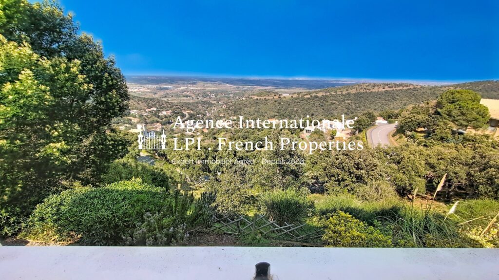 Maison individuelle – 4 pièces – NR chambres – 117 m²