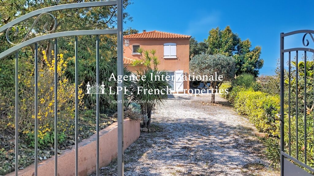 Maison individuelle – 4 pièces – NR chambres – 117 m²