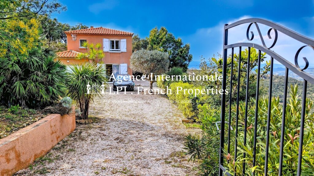 Maison individuelle – 4 pièces – NR chambres – 117 m²