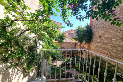 Maison de ville avec jardin – gros potentiel  – 6 pièces – 4 chambres – 220.00 m²