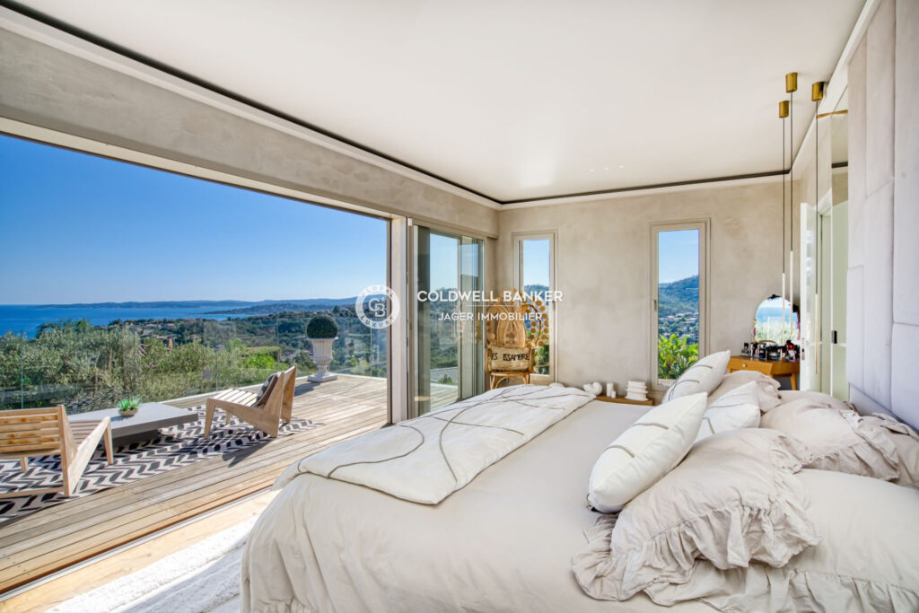 Villa d’exception avec vue mer panoramique – 8 pièces – 5 chambres – 380.00 m²