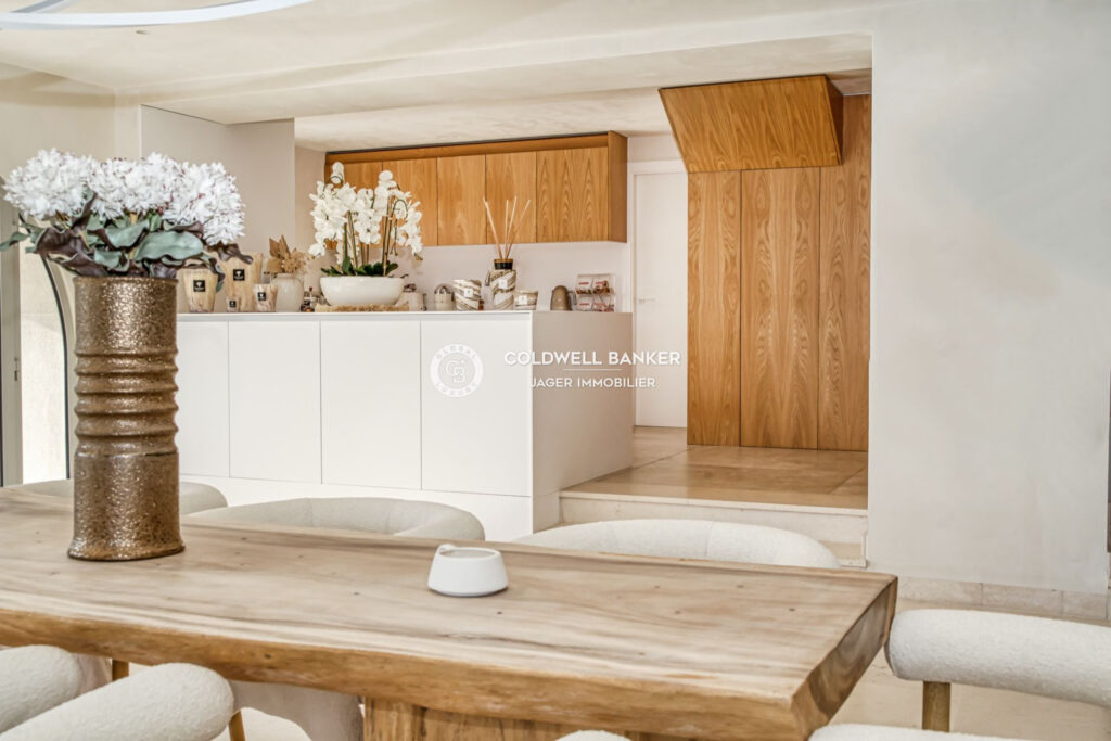 Villa d’exception avec vue mer panoramique – 8 pièces – 5 chambres – 380.00 m²