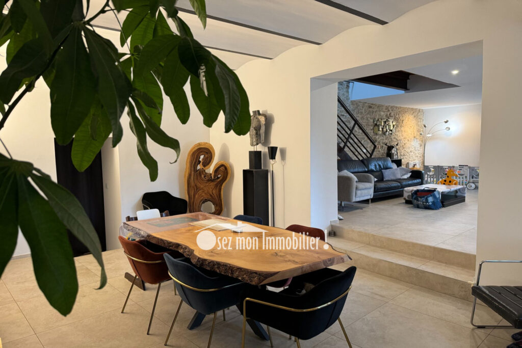 vente maison de caractère 7 Pièce(s) – 7 pièces – 4 chambres – 187.00 m²