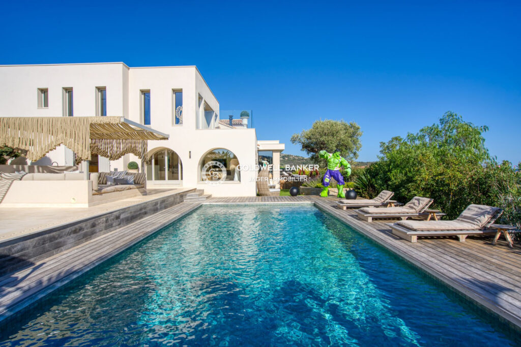 Villa d’exception avec vue mer panoramique – 8 pièces – 5 chambres – 380.00 m²