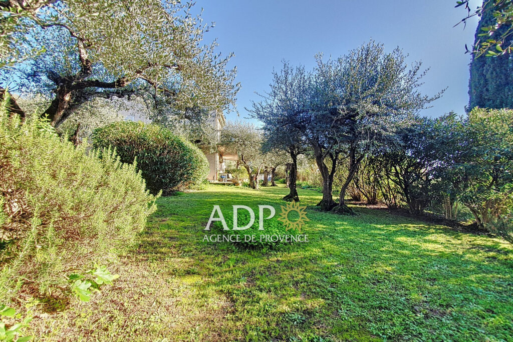 vente maison 9 Pièce(s) – 9 pièces – 5 chambres – 163.00 m²