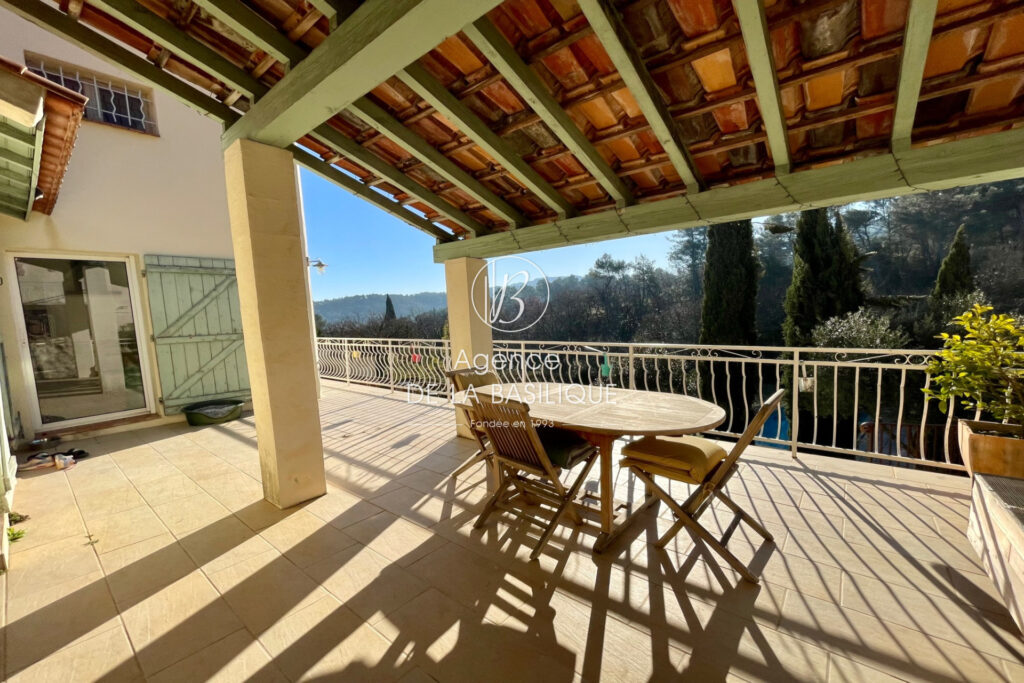 vente maison de caractère 5 Pièce(s) – 5 pièces – 4 chambres – 145.00 m²