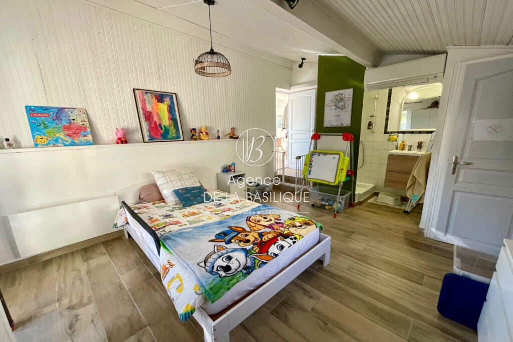 vente maison de caractère 5 Pièce(s) – 5 pièces – 4 chambres – 145.00 m²