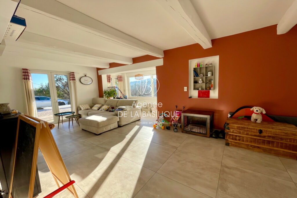 vente maison de caractère 5 Pièce(s) – 5 pièces – 4 chambres – 145.00 m²