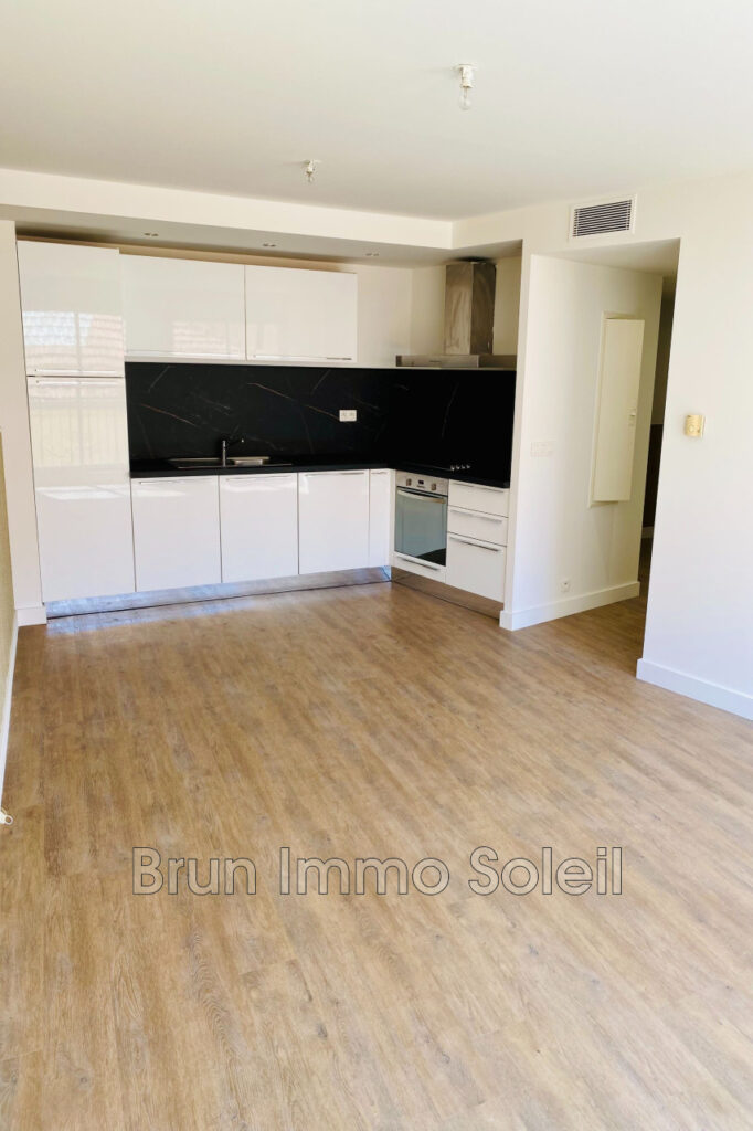 vente appartement 4 Pièce(s) – 4 pièces – 3 chambres – 77.00 m²