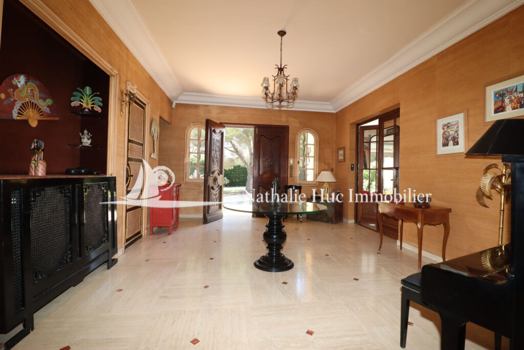 vente maison 8 Pièce(s) – 8 pièces – 5 chambres – 280.00 m²