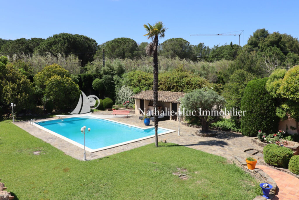 vente maison 8 Pièce(s) – 8 pièces – 5 chambres – 280.00 m²