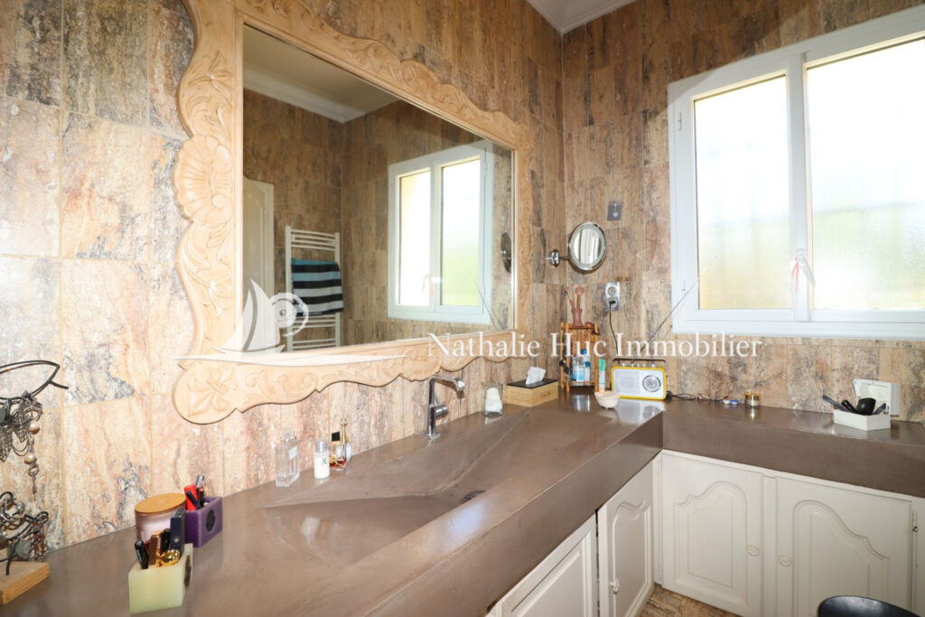 vente maison 8 Pièce(s) – 8 pièces – 5 chambres – 280.00 m²