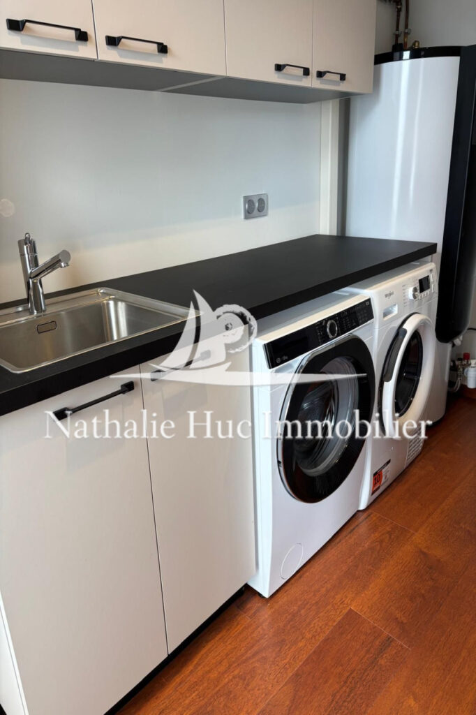 vente maison contemporaine 5 Pièce(s) – 5 pièces – 3 chambres – 174.00 m²