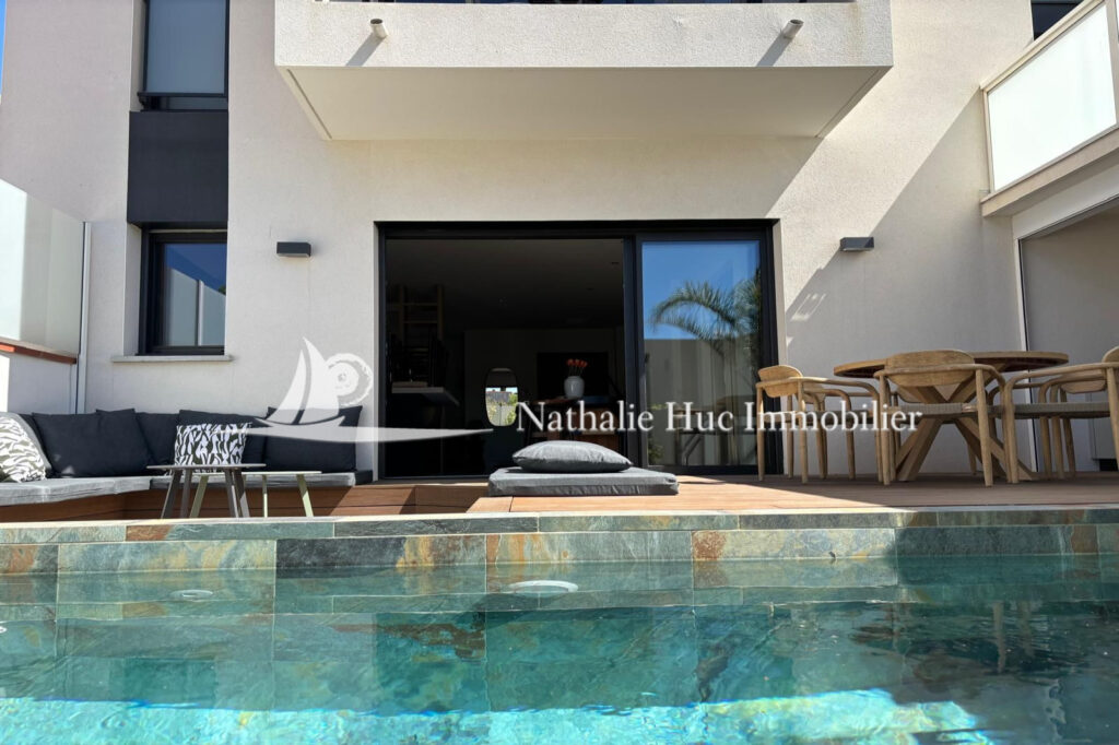 vente maison contemporaine 5 Pièce(s) – 5 pièces – 3 chambres – 174.00 m²