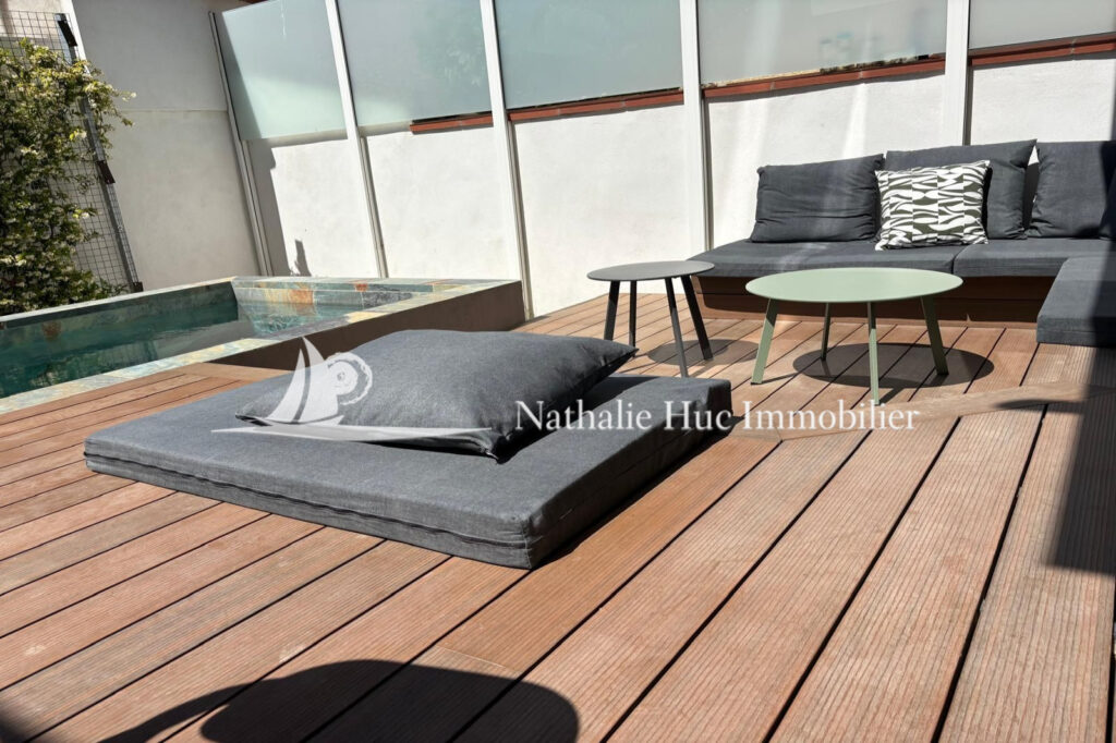 vente maison contemporaine 5 Pièce(s) – 5 pièces – 3 chambres – 174.00 m²