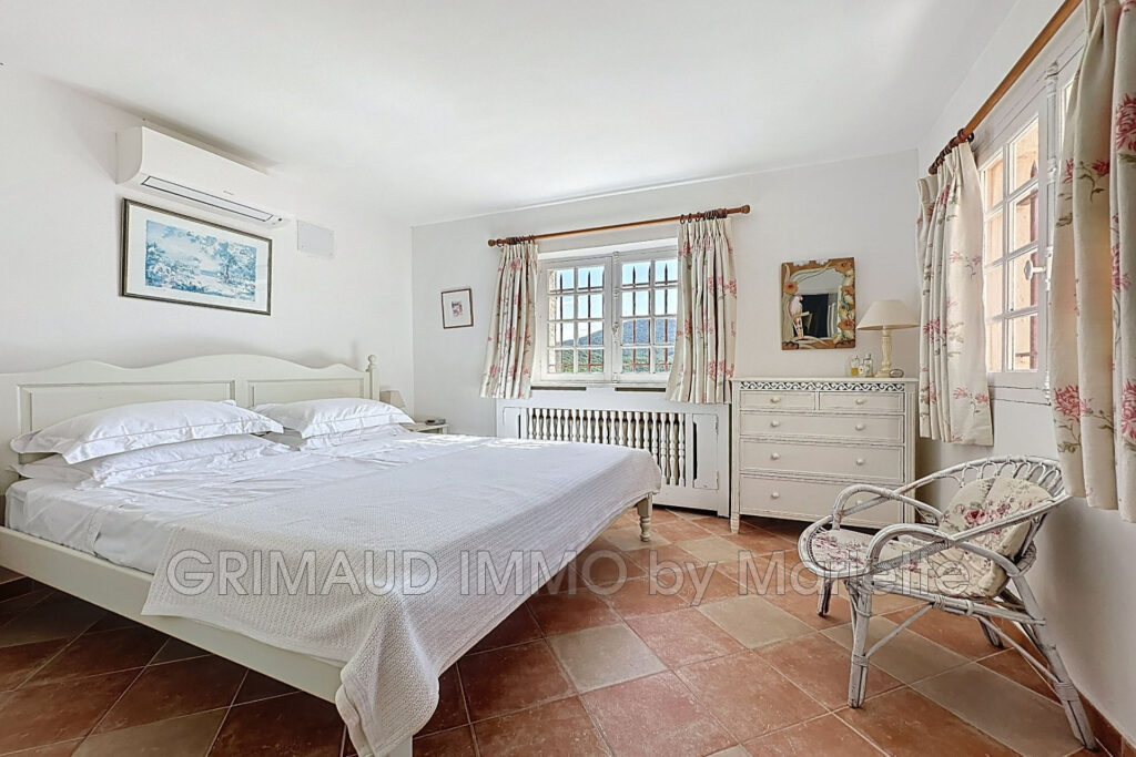 proprieté sur 2,8 Ha avec piscine et 7 chambres. – 16 pièces – 7 chambres – 395.00 m²