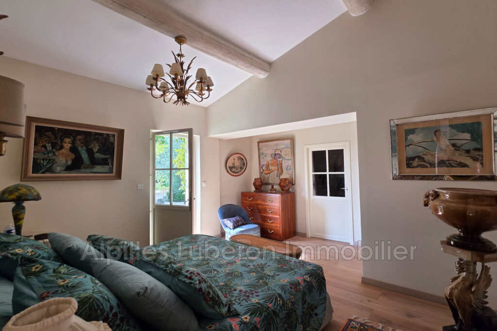 vente maison de caractère 6 Pièce(s) – 6 pièces – 4 chambres – 242.00 m²