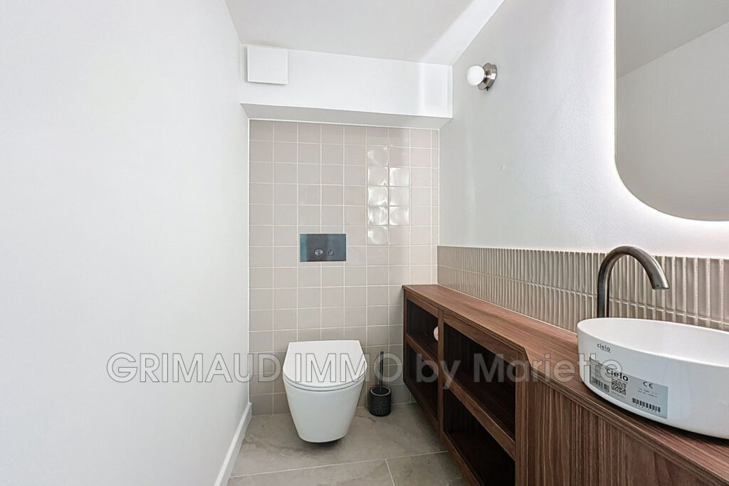 Maison rénovée avec goût, jardin verdoyant, dans une résidence – 4 pièces – 3 chambres – 85.87 m²