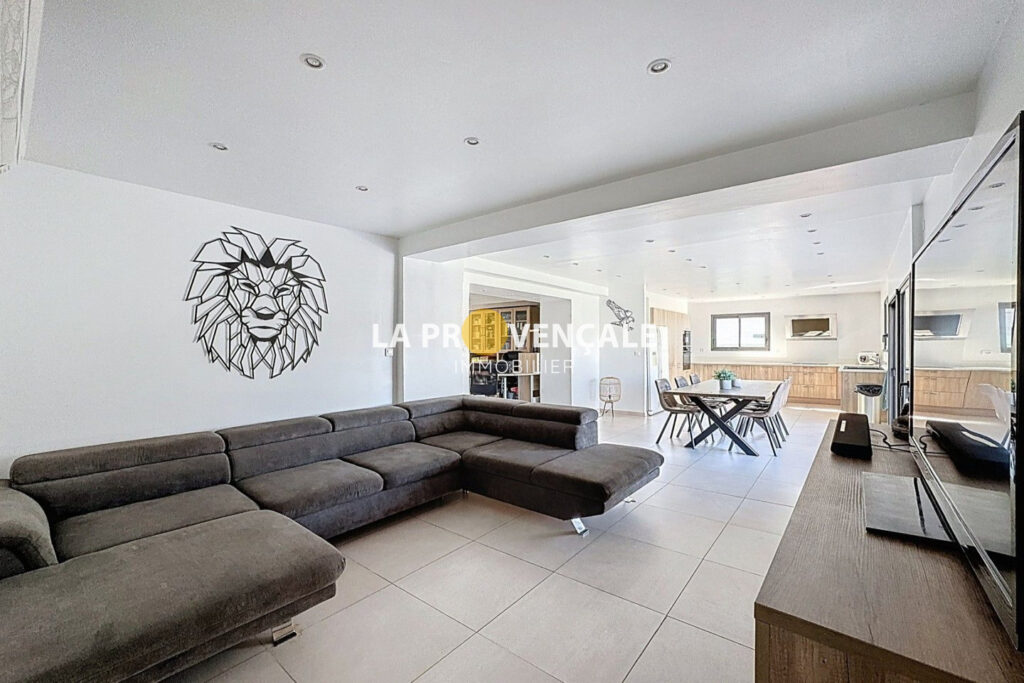 vente maison 5 Pièce(s) – 5 pièces – 3 chambres – 119.00 m²