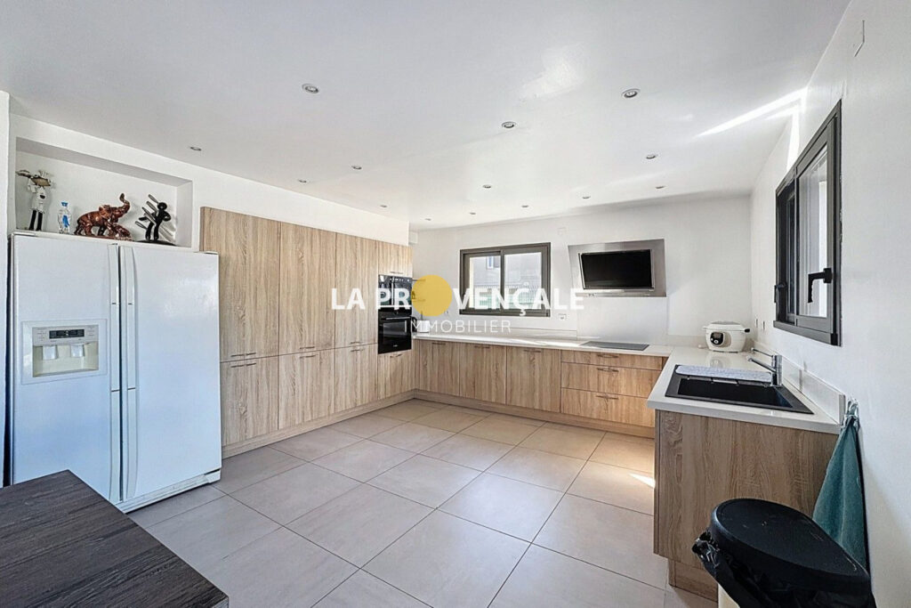 vente maison 5 Pièce(s) – 5 pièces – 3 chambres – 119.00 m²