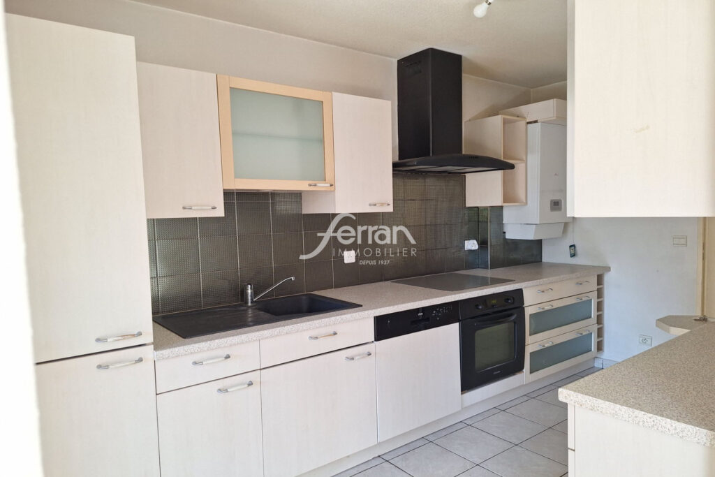 A LOUER TYPE 3 à DRAGUIGNAN – 3 pièces – 2 chambres – 74.00 m²