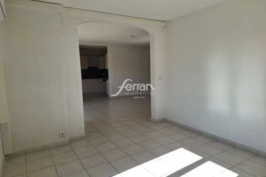 A LOUER TYPE 3 à DRAGUIGNAN – 3 pièces – 2 chambres – 74.00 m²