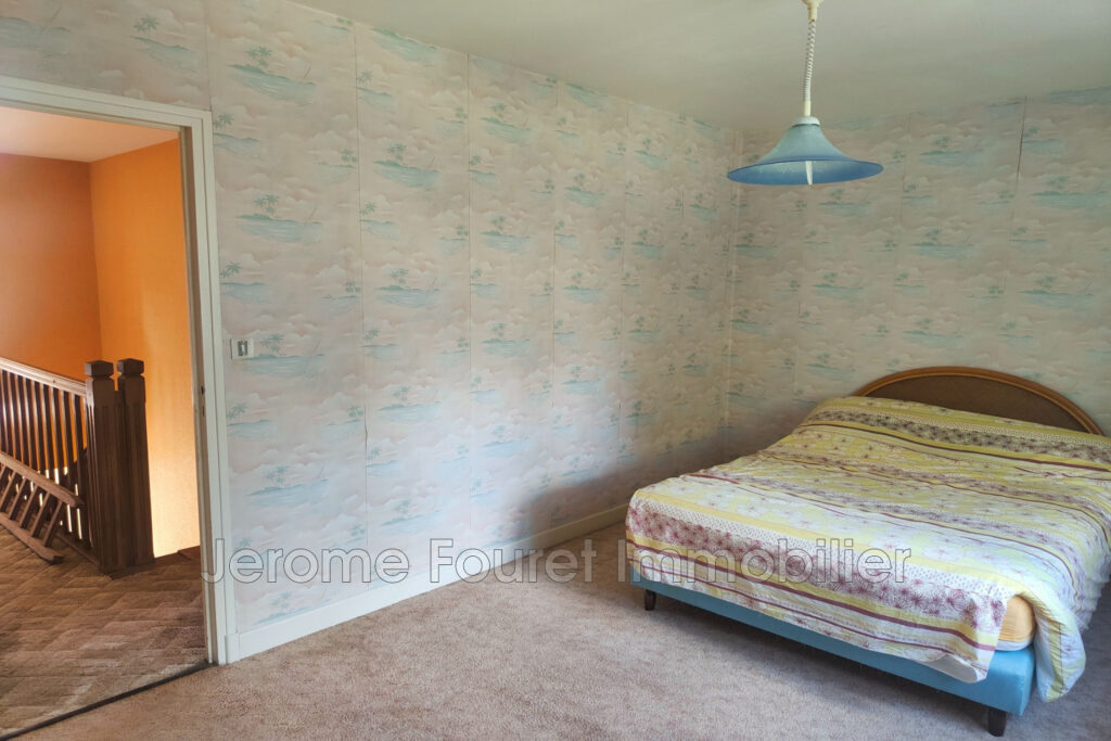 vente maison 6 Pièce(s) – 6 pièces – 5 chambres – 141.48 m²