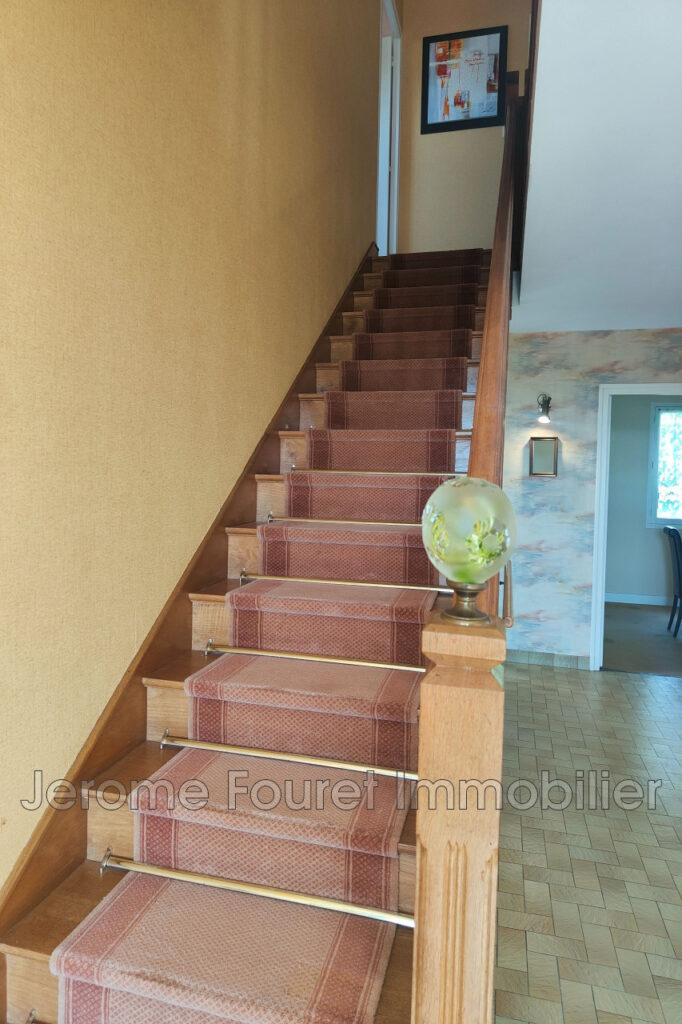 vente maison 6 Pièce(s) – 6 pièces – 5 chambres – 141.48 m²