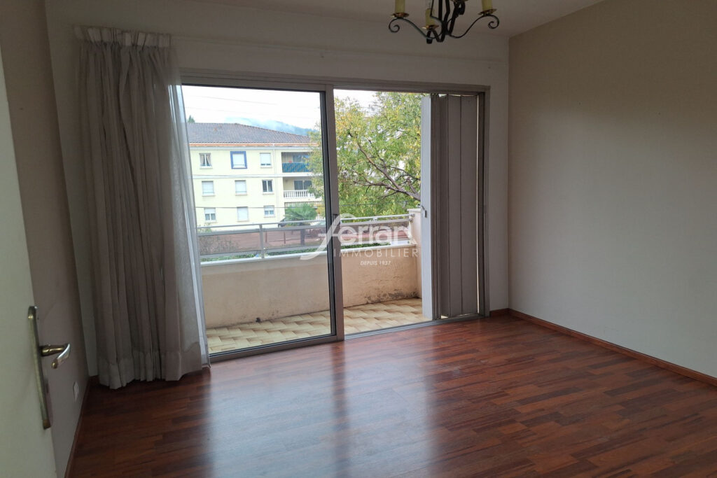 A LOUER TYPE 3 à DRAGUIGNAN – 3 pièces – 2 chambres – 77.33 m²