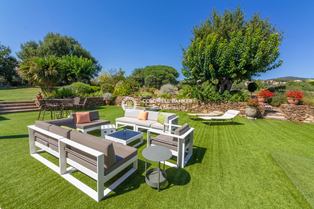 Exclusivité. Exceptionnel ! Propriété en pierre au pied du vil – 8 pièces – 5 chambres – 400.00 m²