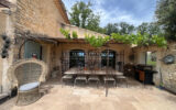 Bastide provençale de charme proche de Gordes avec piscine cha – 7 pièces – 5 chambres – 300.00 m²