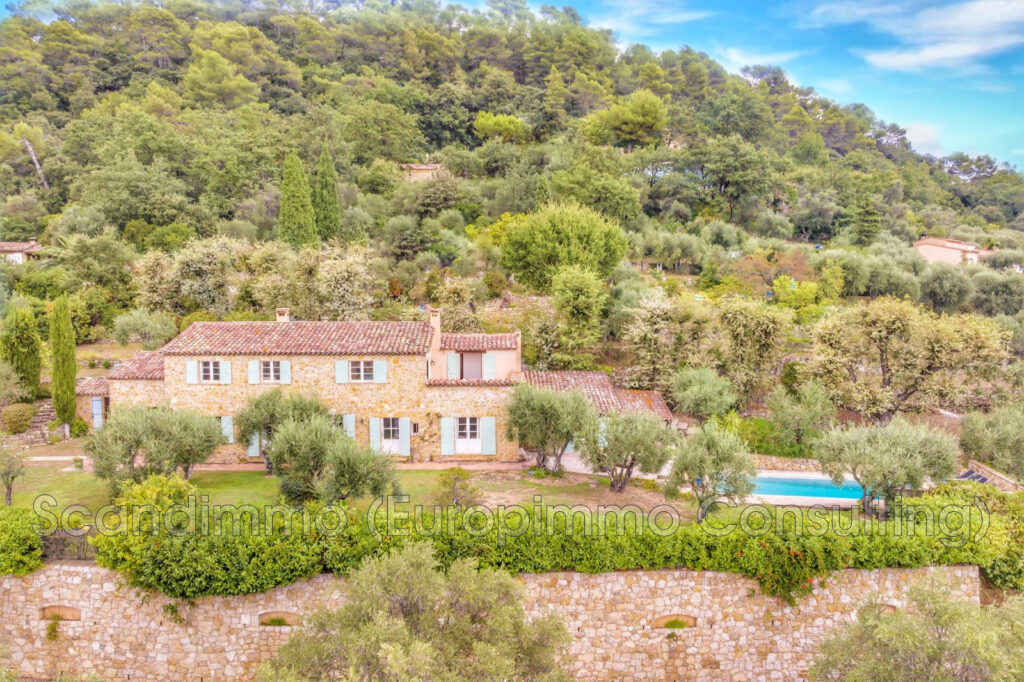 vente maison 7 Pièce(s) – 7 pièces – 4 chambres – 240.00 m²