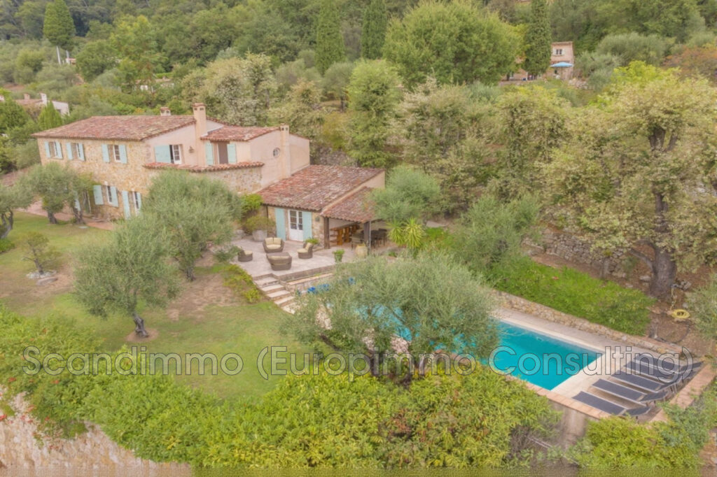 vente maison 7 Pièce(s) – 7 pièces – 4 chambres – 240.00 m²